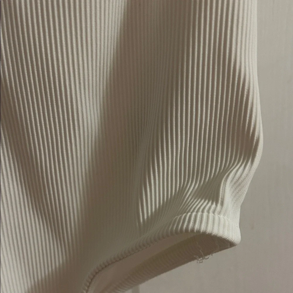 Edikted Ribbed Bodysuit - Picture 8 of 9